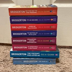 Bridgerton book series by Julia Quinn 1-8 excellent condition